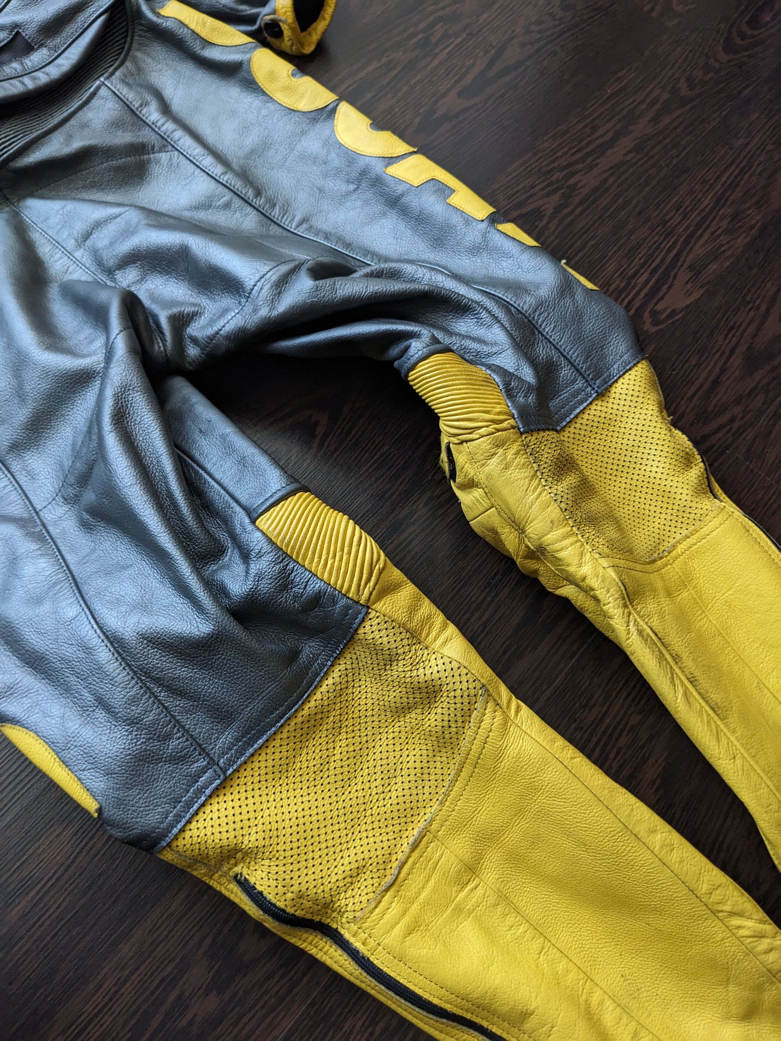 Dainese × Vintage Dainese Ducati Stripe 2 piece Suit Leather Moto Vintage 46 Size S / US 4 / IT 40 - 9 Thumbnail
