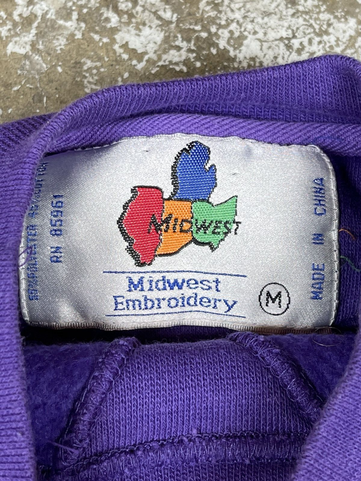 Vintage Vintage 90s Washington Huskies Sweatshirt Size US M / EU 48-50 / 2 - 2 Thumbnail
