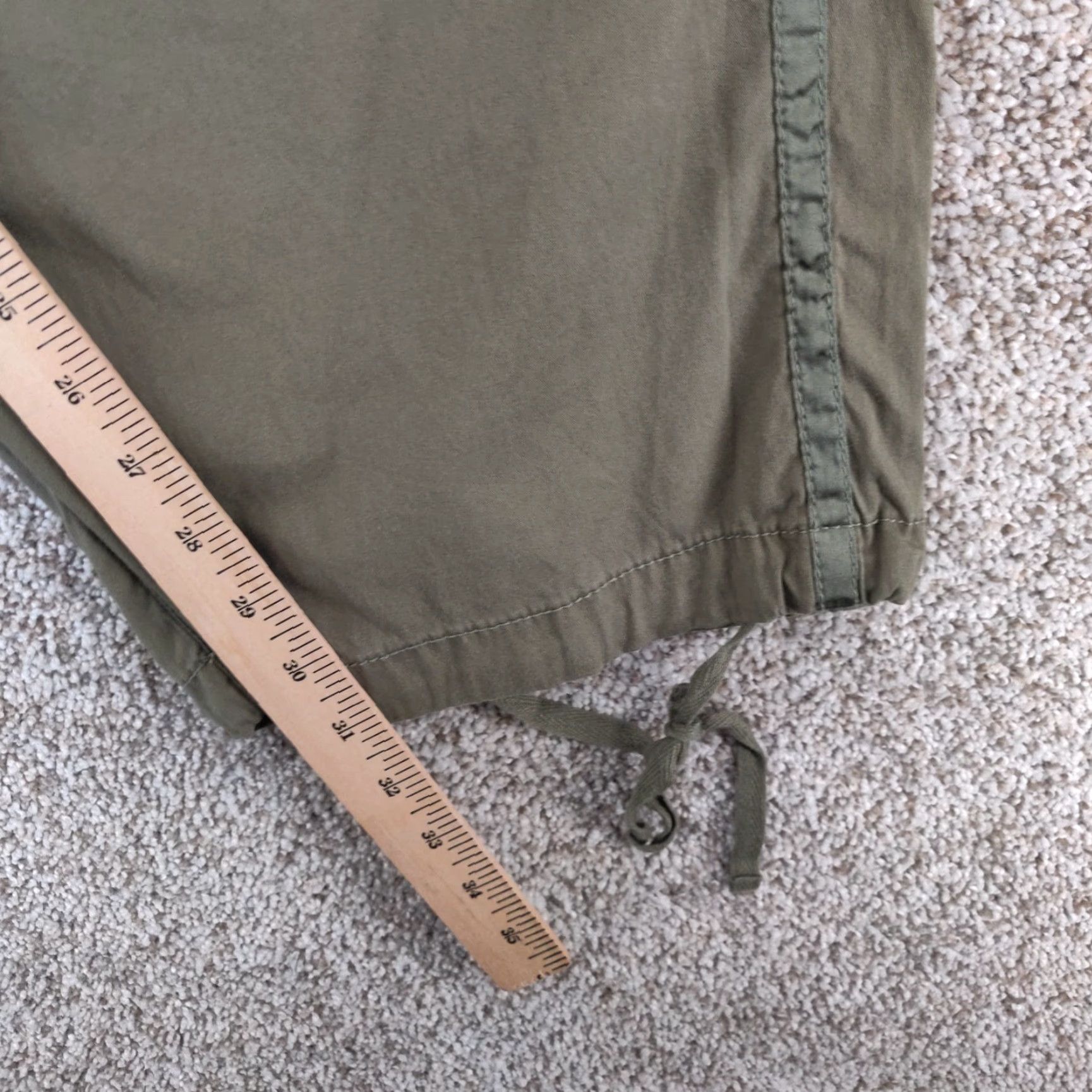 Abercrombie & Fitch VINTAGE Abercrombie & Fitch Cargo Pants Women Regular 37 Olive Green Relaxed Tapered 31in Inseam 40in Waist Styled Y2K Streetwear Mens? Womens Size 25" / US 0 / IT 36 - 7 Thumbnail