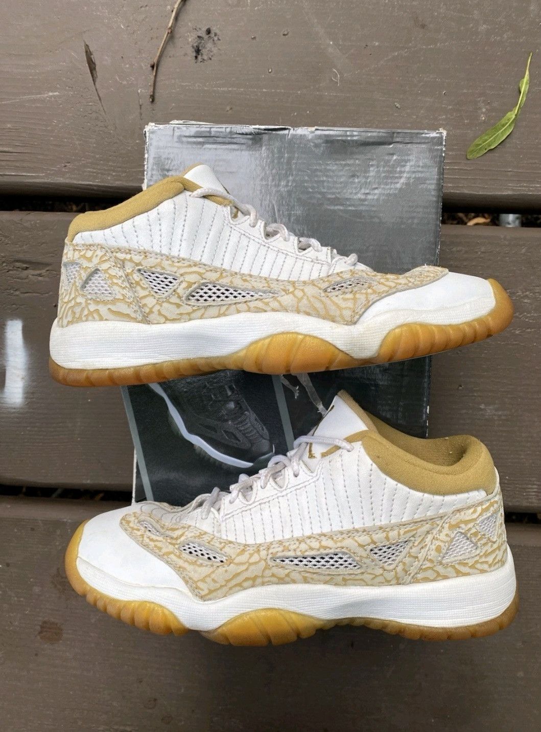 Jordan Brand Jordan 11 IE Gs 306006173 Size 4.5y Size US 5 / EU 37 - 3 Thumbnail
