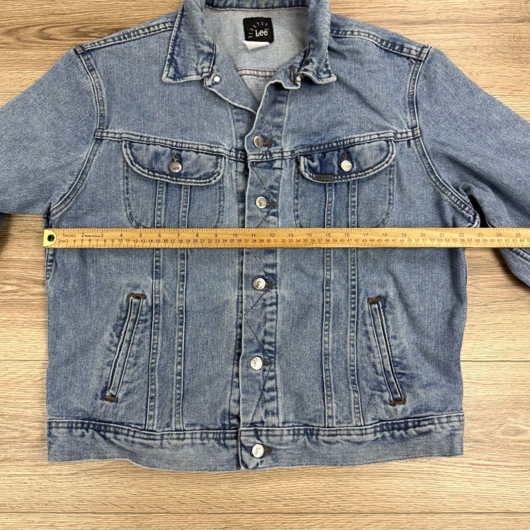 Lee VINTAGE Lee Riveted Medium Wash Blue Denim Trucker Jacket USA Made - Medium Jacket Mens Regular Blue Denimi? Size US M / EU 48-50 / 2 - 6 Thumbnail