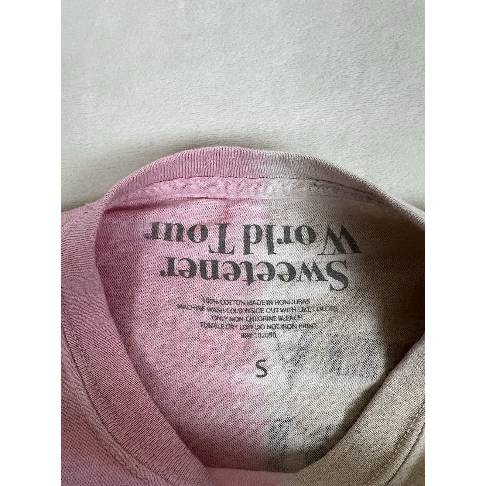 Other Ariana Grande Sweetener Thank You Next Concert Tour T-Shirt Size US S / EU 44-46 / 1 - 6 Thumbnail
