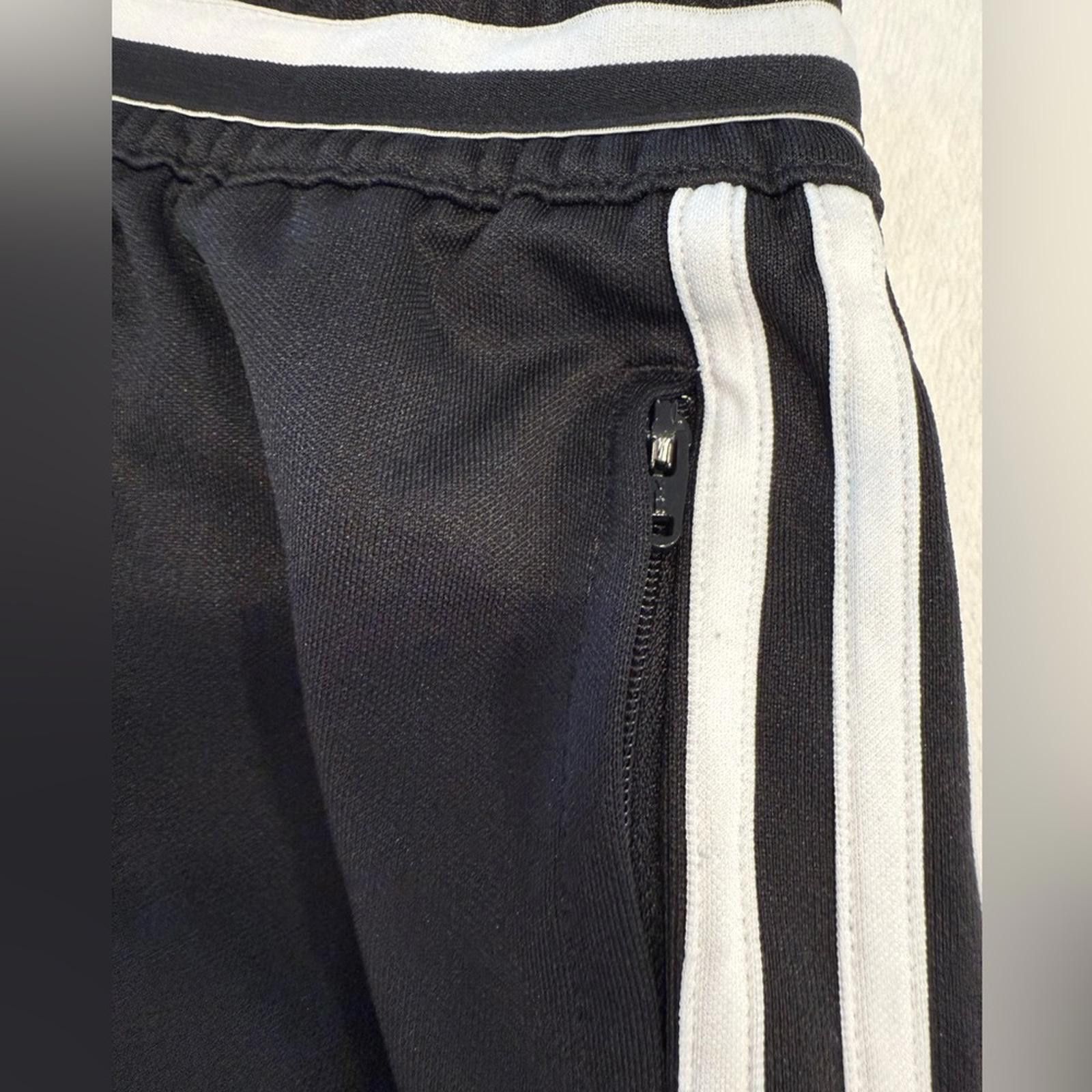 Adidas Adidas black crop jogger drawstring waist pockets zip legs M Size 32" / US 10 / IT 46 - 3 Thumbnail