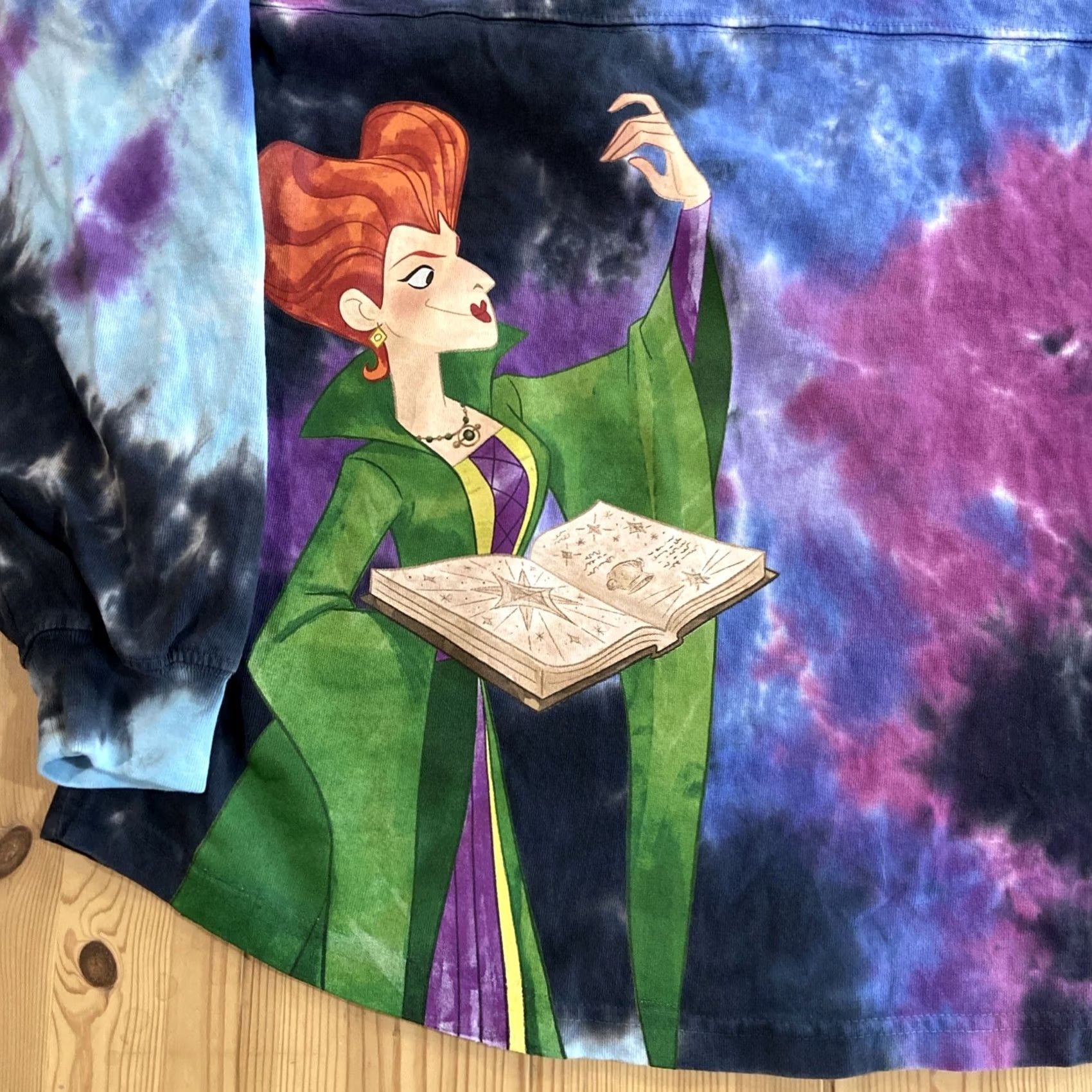 Disney Disney Spirit Jersey Shirt Womens L Hocus Pocus Tonight We Fly Tie Dye Glitter Multicolor Disney Halloween Ladies Shirt Size L / US 10 / IT 46 - 2 Thumbnail