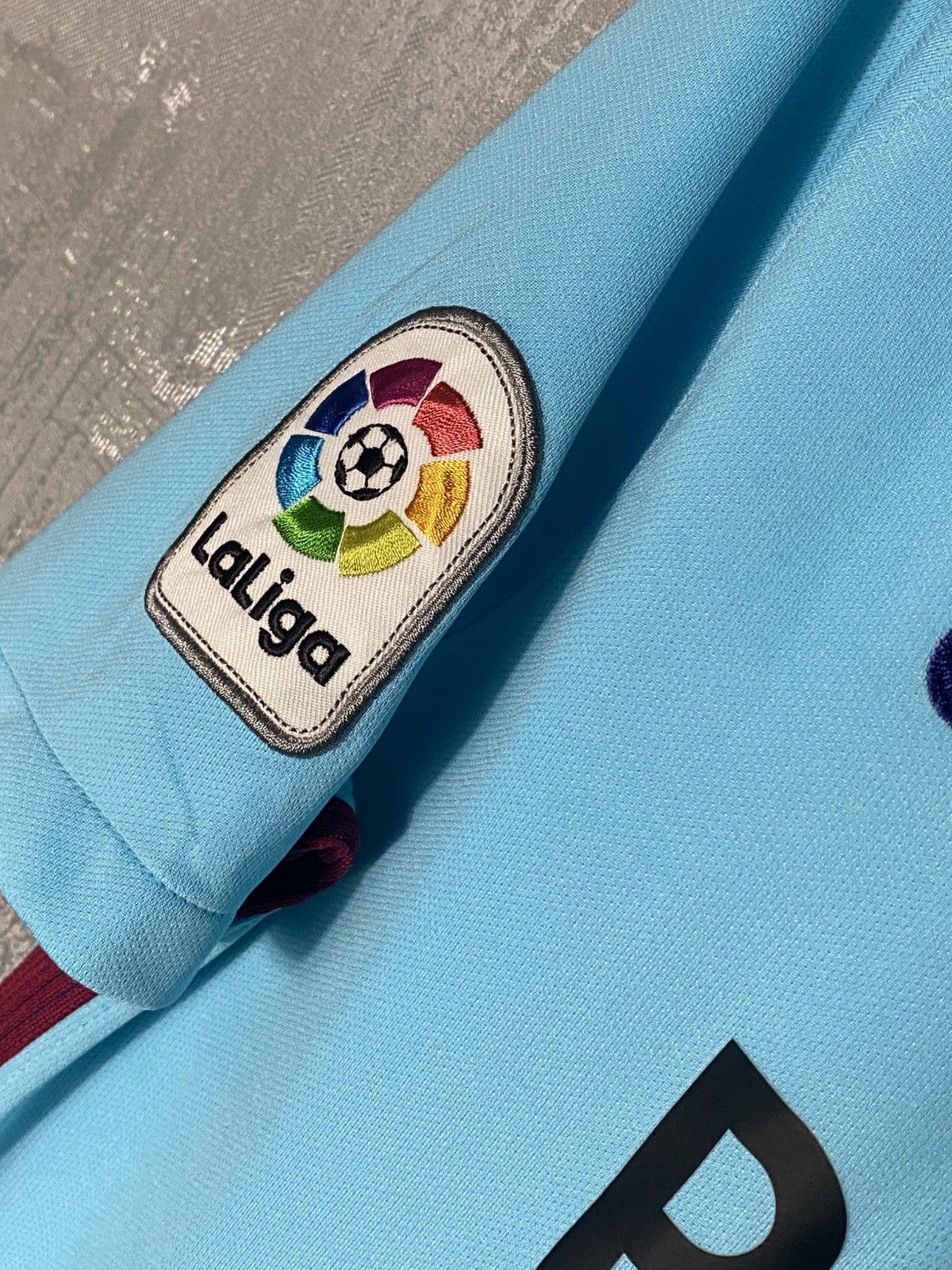 Nike Barcelona Nike Soccer Jersey 2017/18 Away Football Shirt Size US L / EU 52-54 / 3 - 6 Thumbnail