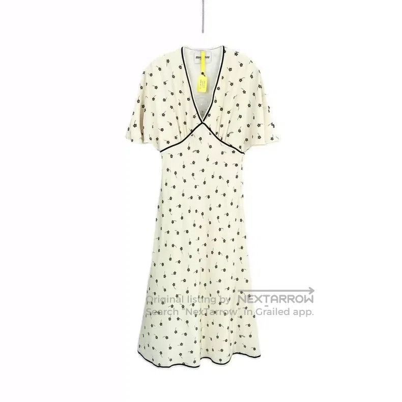 Miu Miu Miu Miu 40 Floral v-neck dress Size S / US 4 / IT 40 - 1 Thumbnail