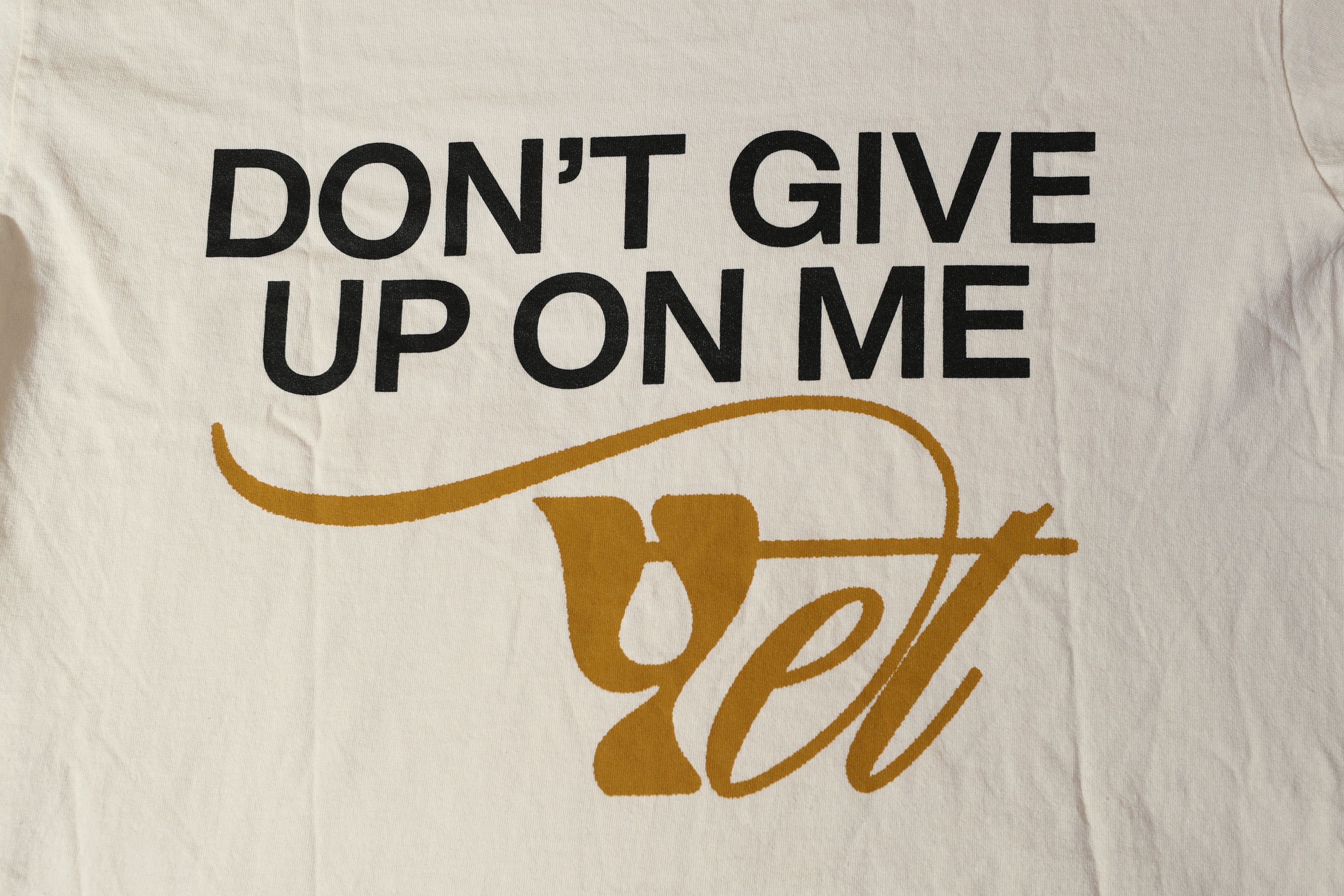 Band Tees Maverick City Music Dont Give Up On Me Yet Tee (L) Size US L / EU 52-54 / 3 - 10 Thumbnail