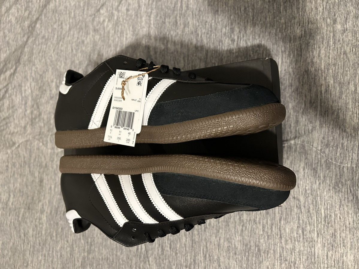 Adidas Adidas samba indoor soccer black gum Size US 11.5 / EU 44-45 - 2 Thumbnail