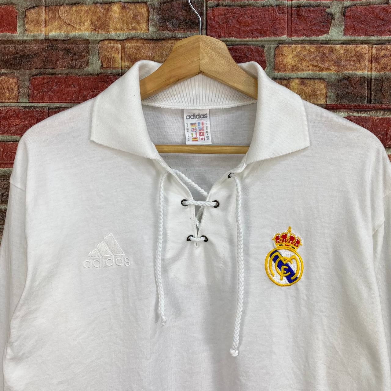 Vintage RARE VINTAGE REAL MADRID ADIDAS HERITAGE LACE UP LONGSLEEVE Size US M / EU 48-50 / 2 - 4 Thumbnail