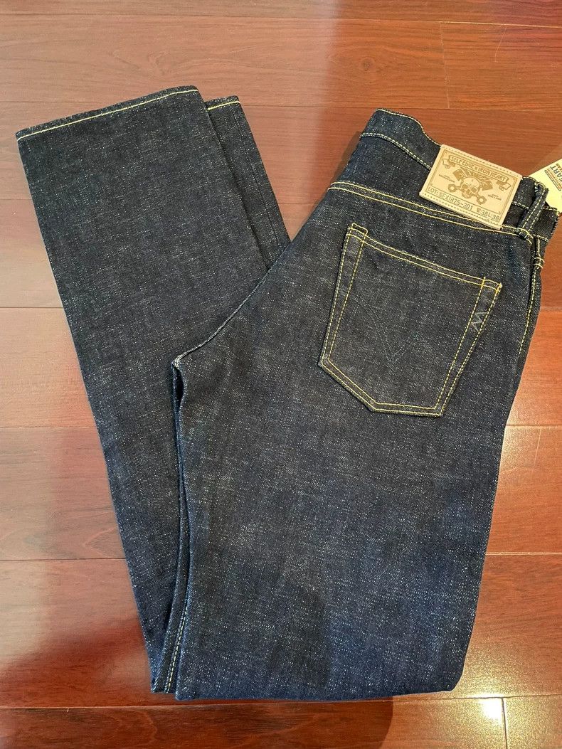 Iron Heart 301 pants style and collaboration with well-kno