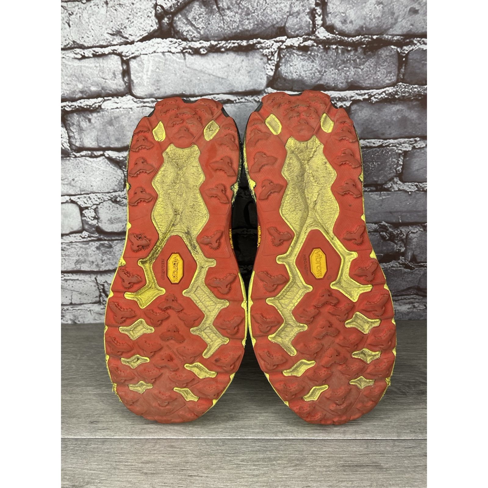 Hoka Hoka One Speedgoat 5 Thyme Fiesta Gray Fabric Red Yellow Gym Size US 12 / EU 45 - 6 Thumbnail