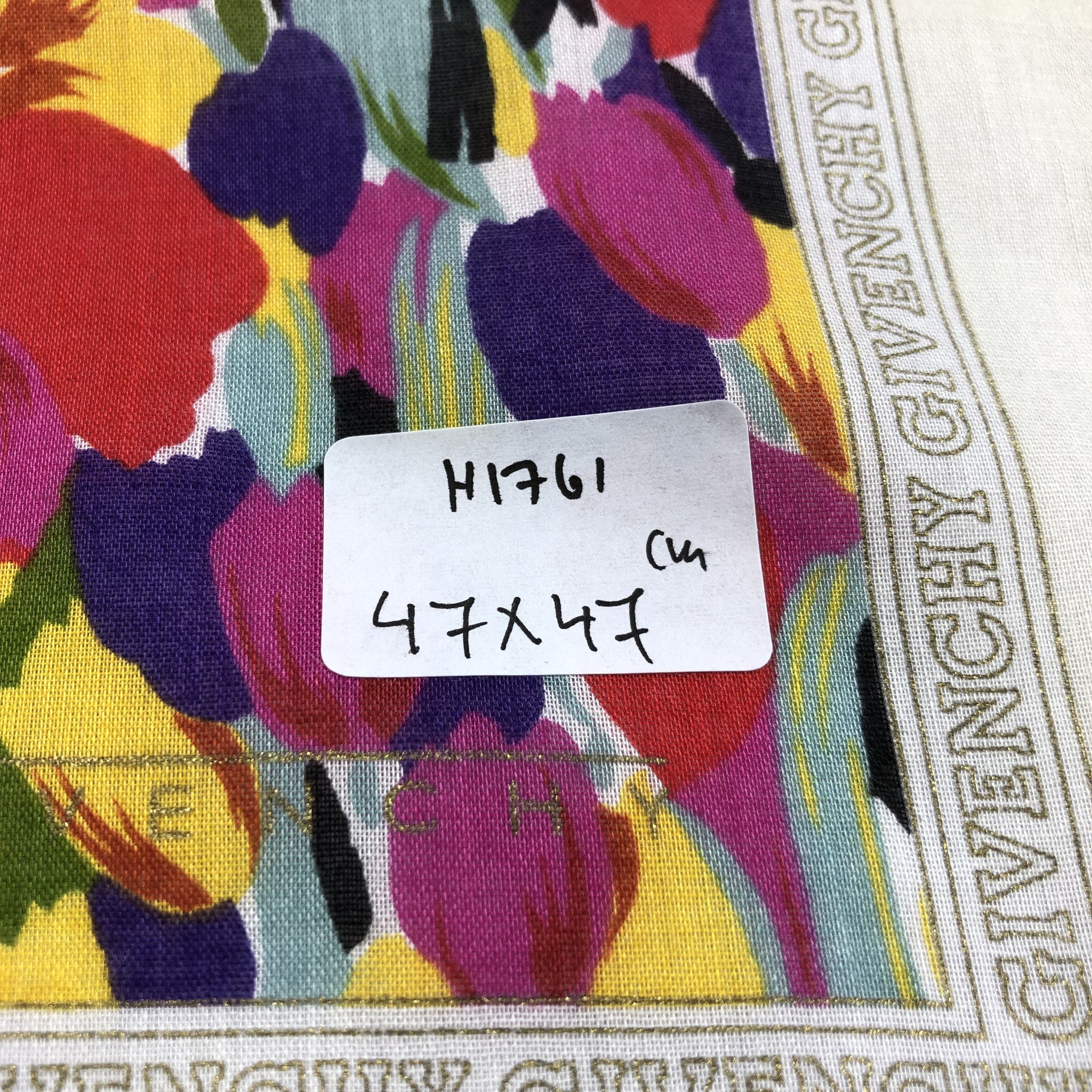 Givenchy Givenchy Handkerchief Neckerchief Bandana H1761 Size ONE SIZE - 6 Thumbnail