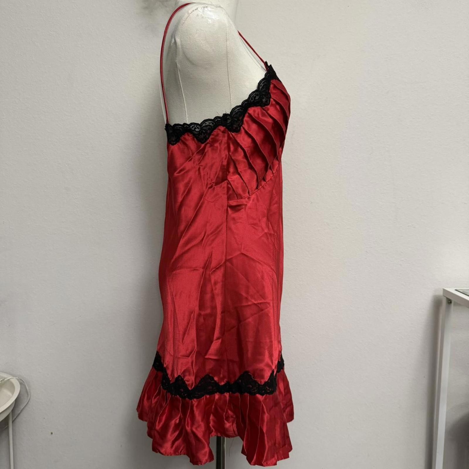 Designer Vintage red and black lace slip Victoria secret lingerie Size M / US 6-8 / IT 42-44 - 3 Thumbnail