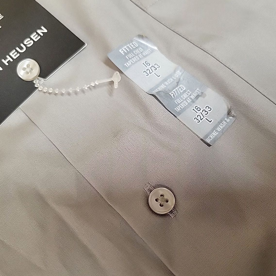 Van Heusen Van Heusen Shirt Mens LT Gray Fitted Tapered Waist Wrinkle Resistant Casual Button-Up Short Sleeve Collared 16 Size US L / EU 52-54 / 3 - 3 Thumbnail