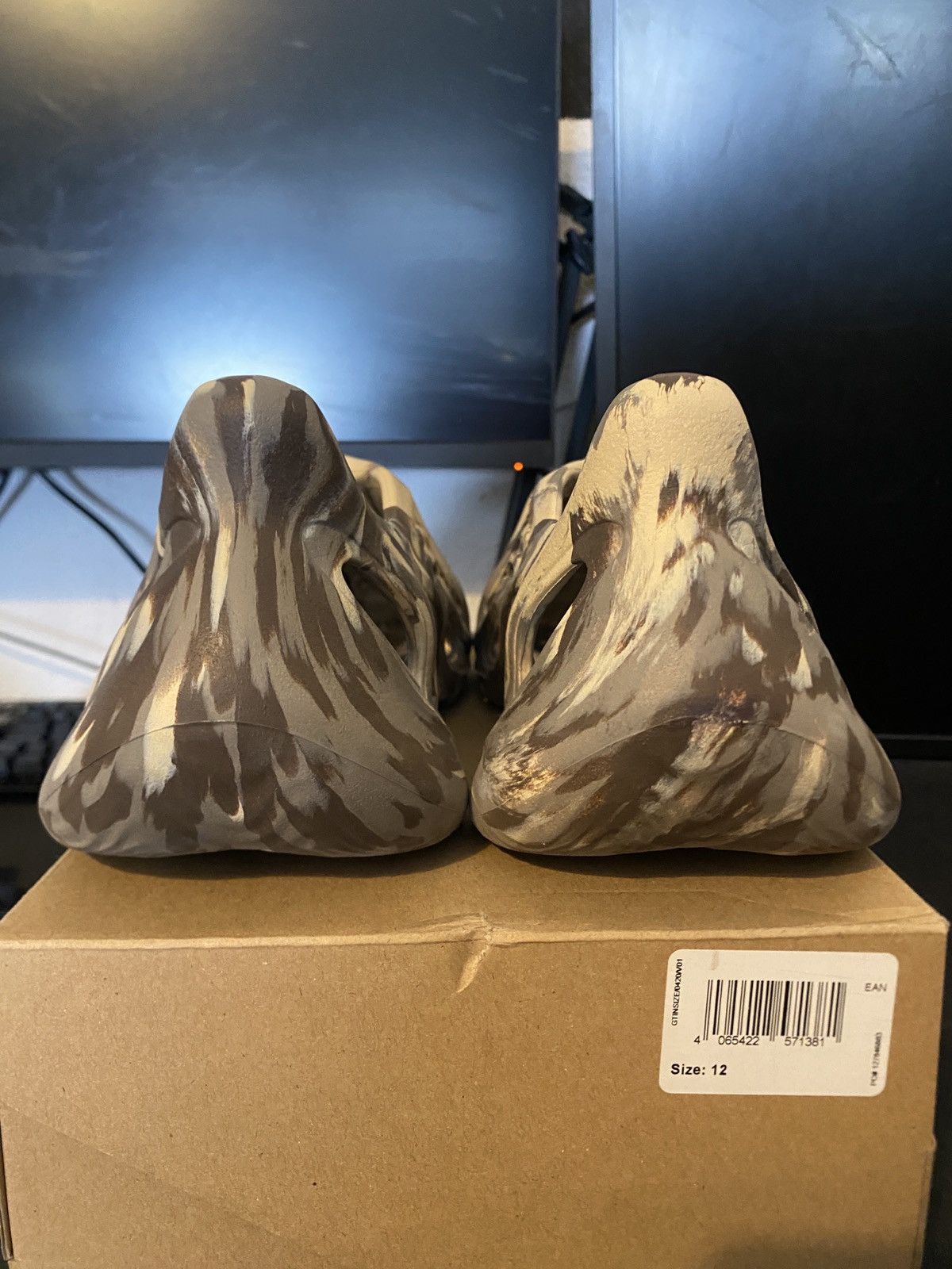Adidas Yeezy FOAM RNNR MX Cream Clay Size US 12 / EU 45 - 7 Thumbnail