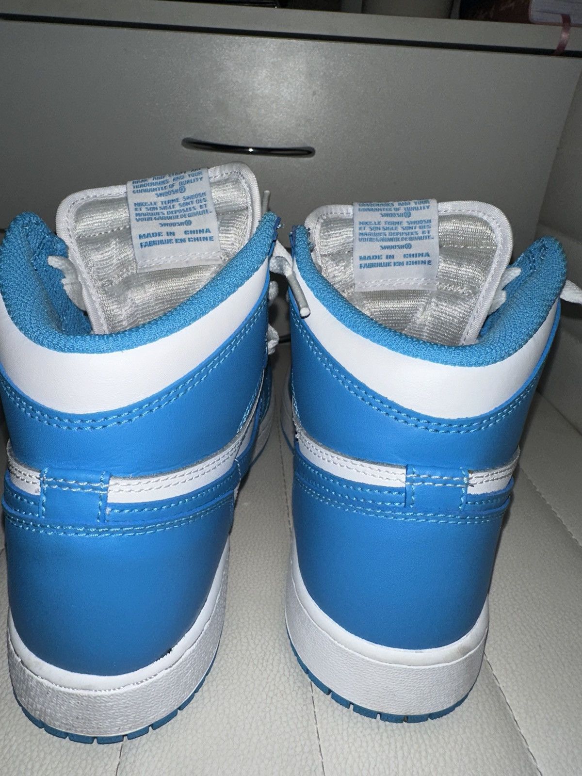 Vintage UNC Jordan Retro 1 Size US 5.5 / IT 35.5 - 8 Thumbnail