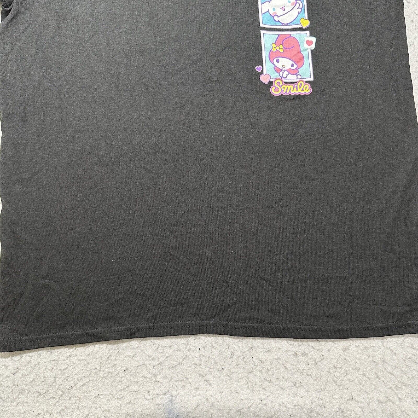 Other Hello Kitty & Friends Large Graphic T Shirt Sanrio BioWorld Size US L / EU 52-54 / 3 - 7 Thumbnail