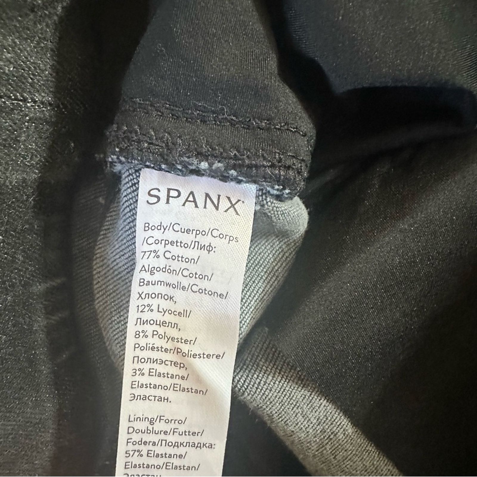 Spanx Spanx Shape Wear Small Black ripped capri denim jeggings Size 26" / US 2 / IT 38 - 9 Thumbnail