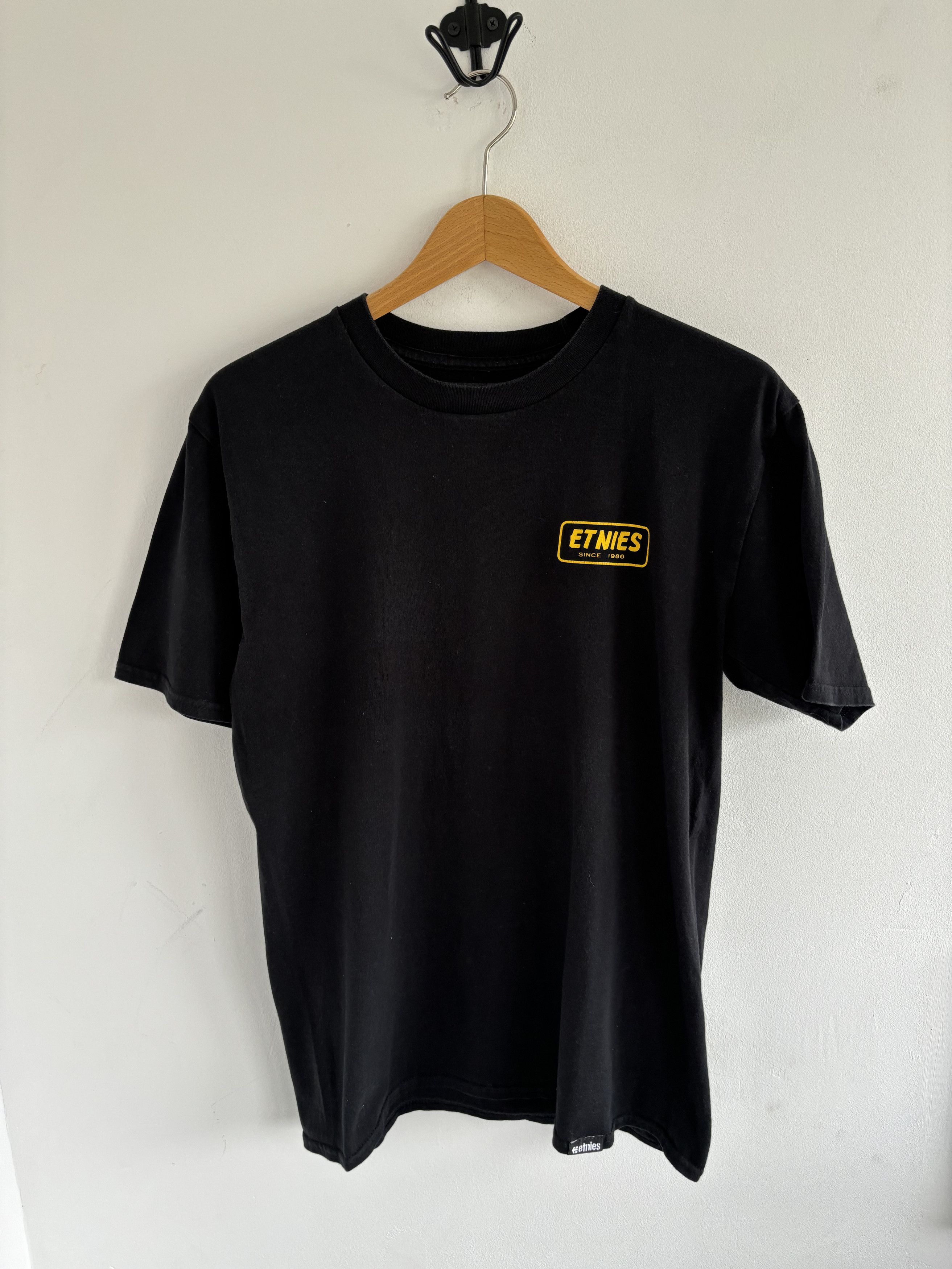 Etnies Etnies Logo Backprint Skate Tee Size US M / EU 48-50 / 2 - 2 Thumbnail