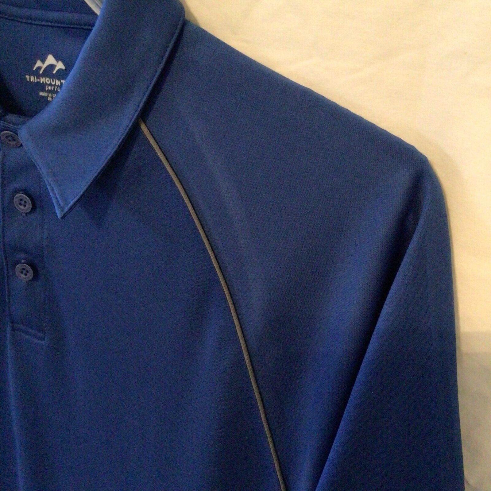 The Unbranded Brand Chevron '11 Lost Hills Gas Station Employee Oil Polo Shirt L Size US L / EU 52-54 / 3 - 6 Thumbnail