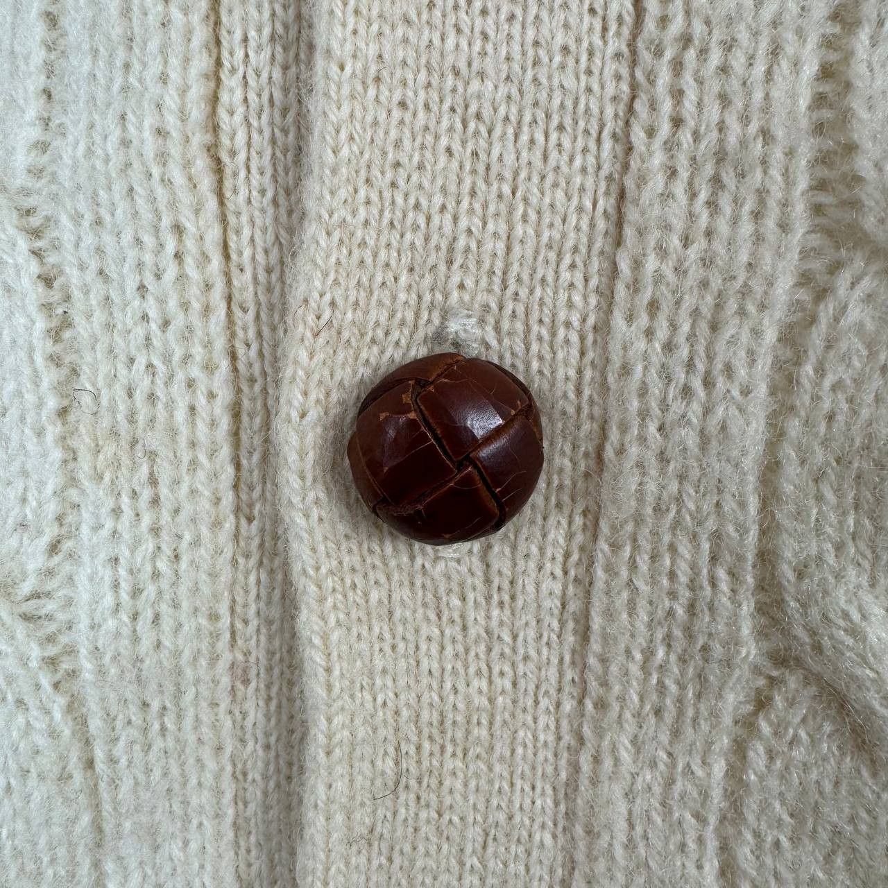 Polo Ralph Lauren Polo Ralph Lauren Cable Knit Cardigan Wool Mens Size L Size US L / EU 52-54 / 3 - 3 Thumbnail
