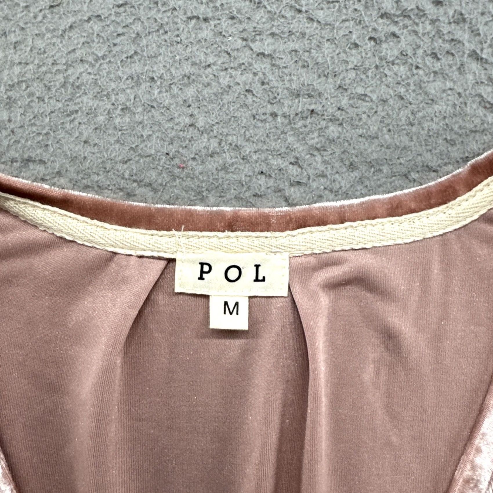 Vintage POL T-Shirt Women’s Pink Velour Front Pocket V-Neck Short Sleeve Pullover Regular Medium Velvet Pocket Tunic 90s? (adjusted) Size M / US 6-8 / IT 42-44 - 3 Thumbnail