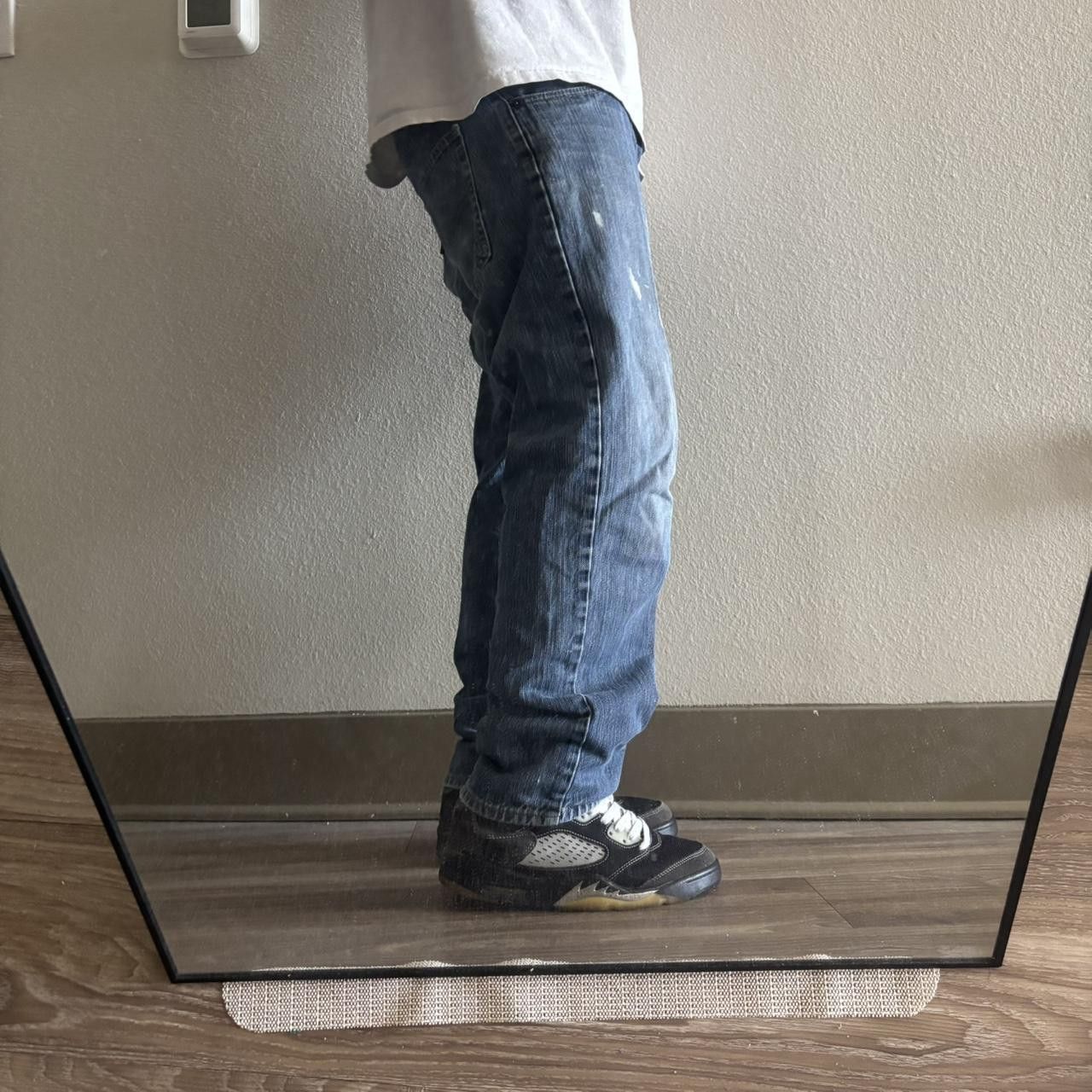 Levi's Crazy Vintage Y2K/2000s Grunge Dark Wash Paint Splatter Levis Denim Jeans! 32x27 Size US 32 / EU 48 - 2 Thumbnail