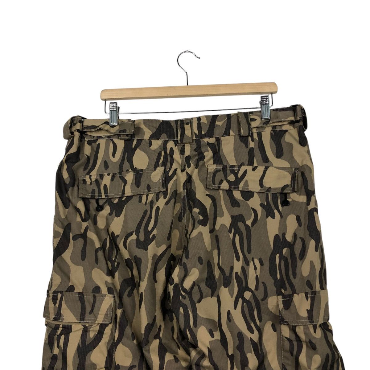 Japanese Brand 🔥VINTAGE CAMOUFLAGE SKI CARGO PANTS COLUMBIA MULTI POCKETS Size US 36 / EU 52 - 12 Thumbnail