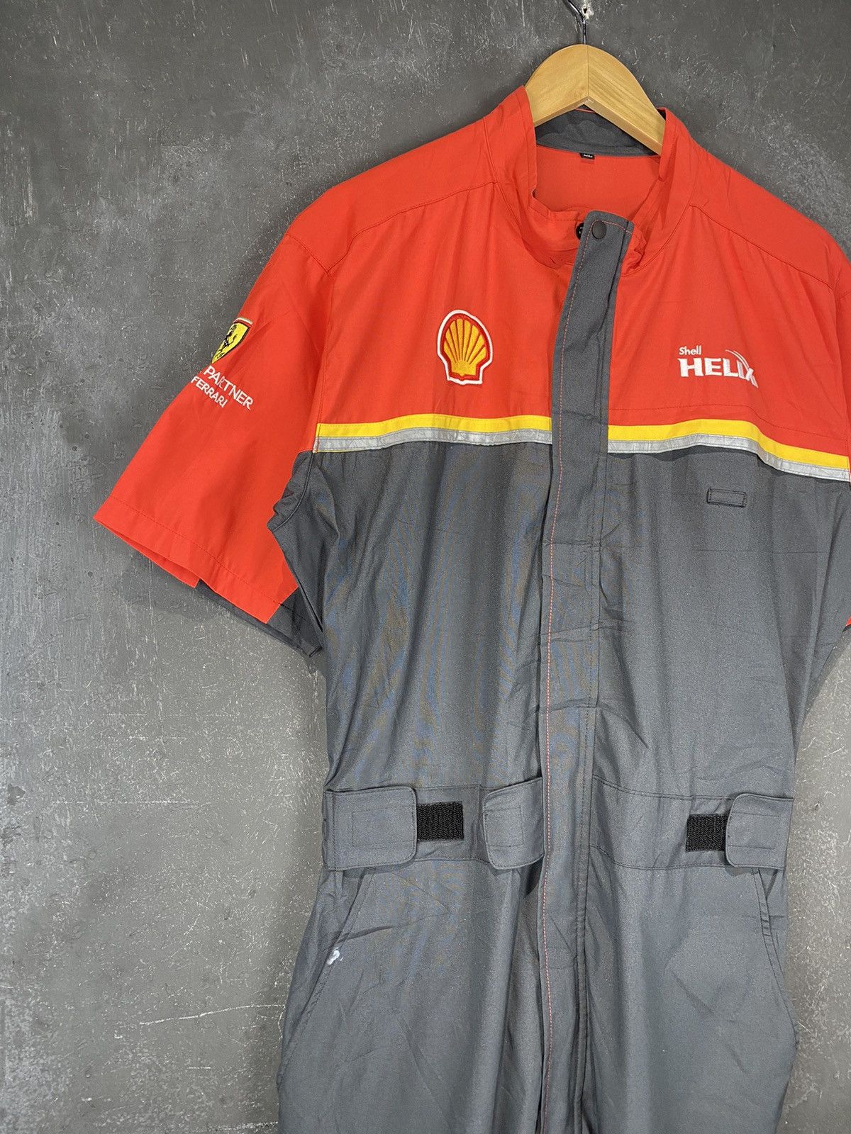 Ferrari 90s Shell Scuderia Ferrari Circuit Coverall Size US XL / EU 56 / 4 - 3 Thumbnail