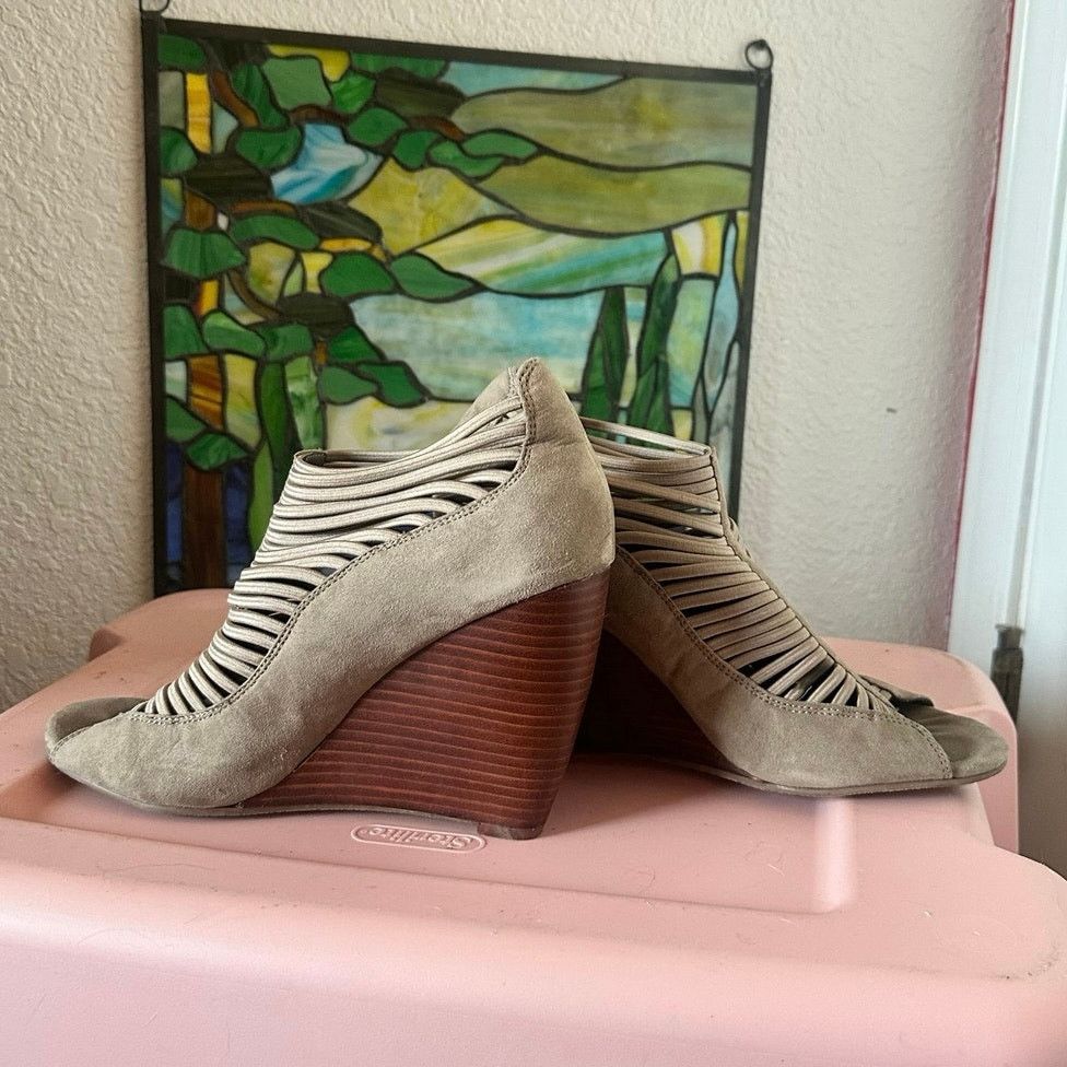 Other MIA brown strappy sandal wedges heels shoes Size US 9.5 / IT 39.5 - 2 Thumbnail