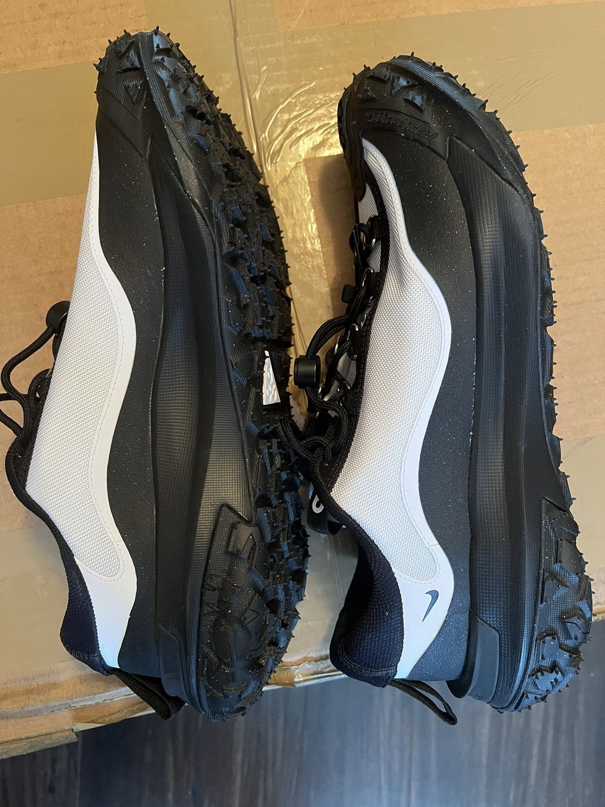 Comme des Garcons × Nike ACG Nike ACG x Comme des Garcons Mountain Fly2 10.5 Size US 10.5 / EU 43-44 - 7 Thumbnail