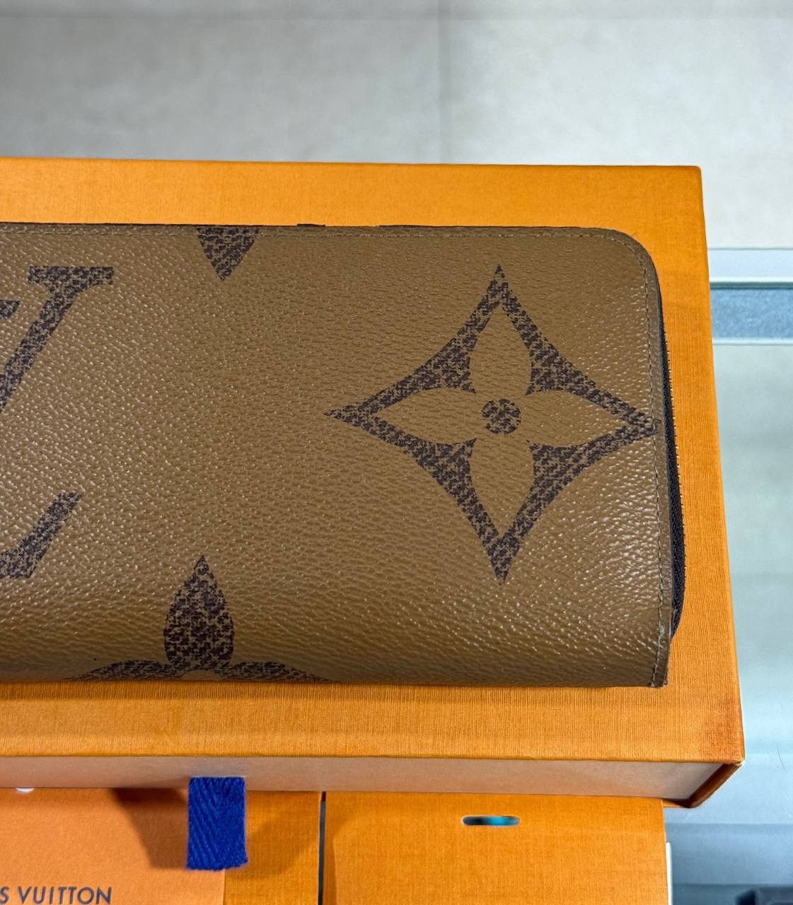 Louis Vuitton Authentic Louis Vuitton Zippy Wallet Giant Monogram M69353 Size ONE SIZE - 6 Thumbnail