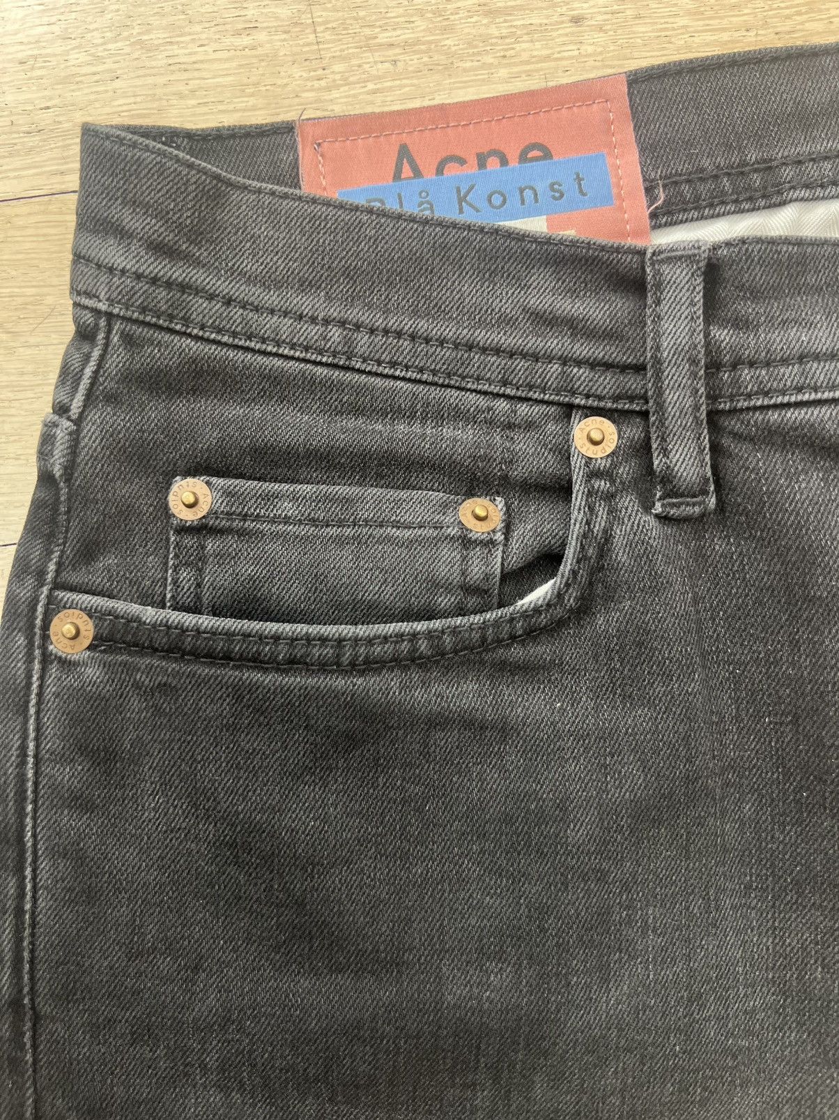 Acne Studios Acne Studios - River Used Blk Jeans (29/32) Size US 29 - 6 Thumbnail