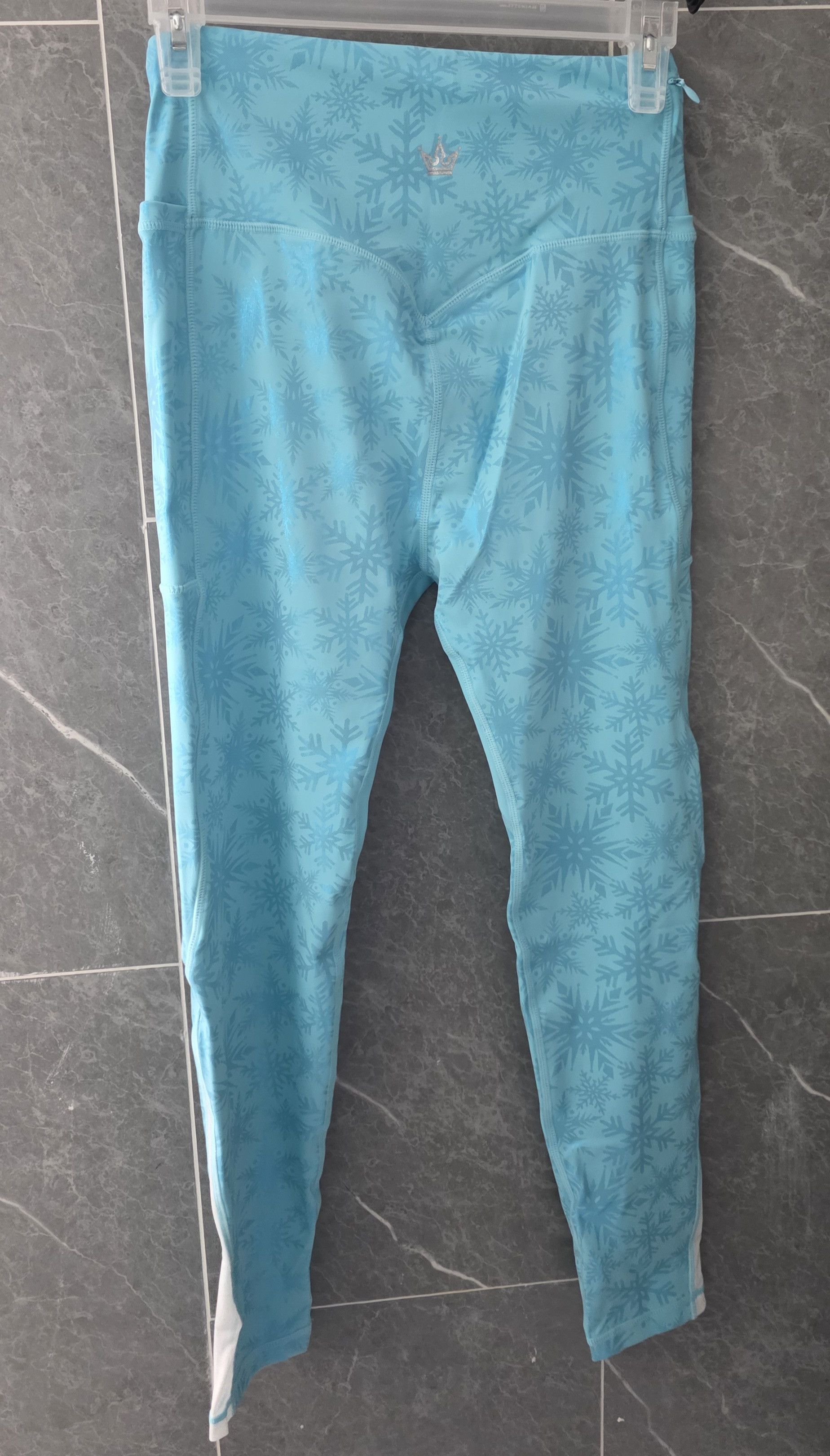 Other NWT Crowned Athletics Snowflake Queen Leggings Medium Size 30" / US 8 / IT 44 - 2 Thumbnail