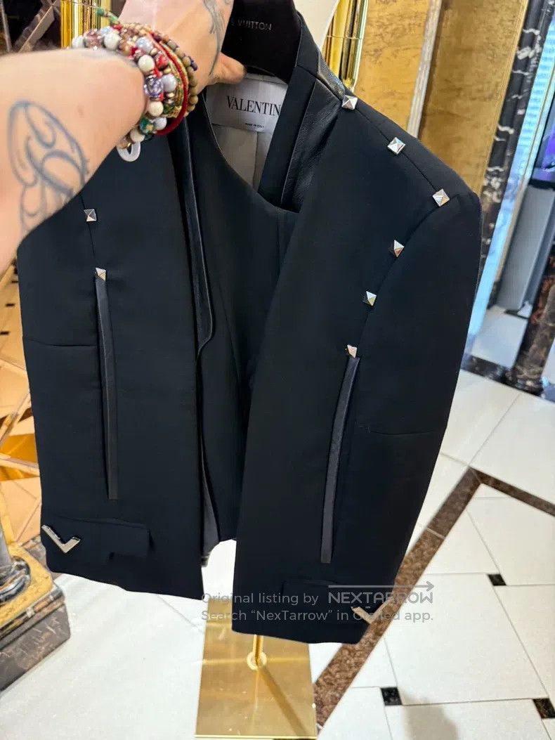 Valentino Valentino Classic studded wool fake two-piece patchwork ca Size M / US 6-8 / IT 42-44 - 3 Thumbnail