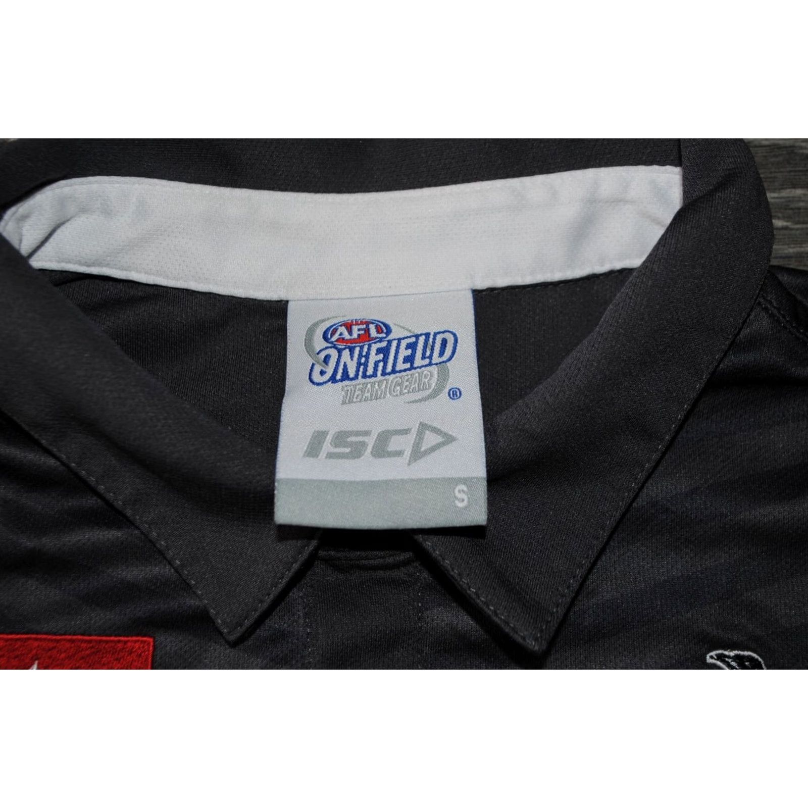 Vintage COLLINGWOOD FOOTBALL CLUB MAGPIES 125TH ANNIVERSARY 2017 POLO SHIRT JERSEY MENS SMALL SHIRT Size US S / EU 44-46 / 1 - 5 Thumbnail