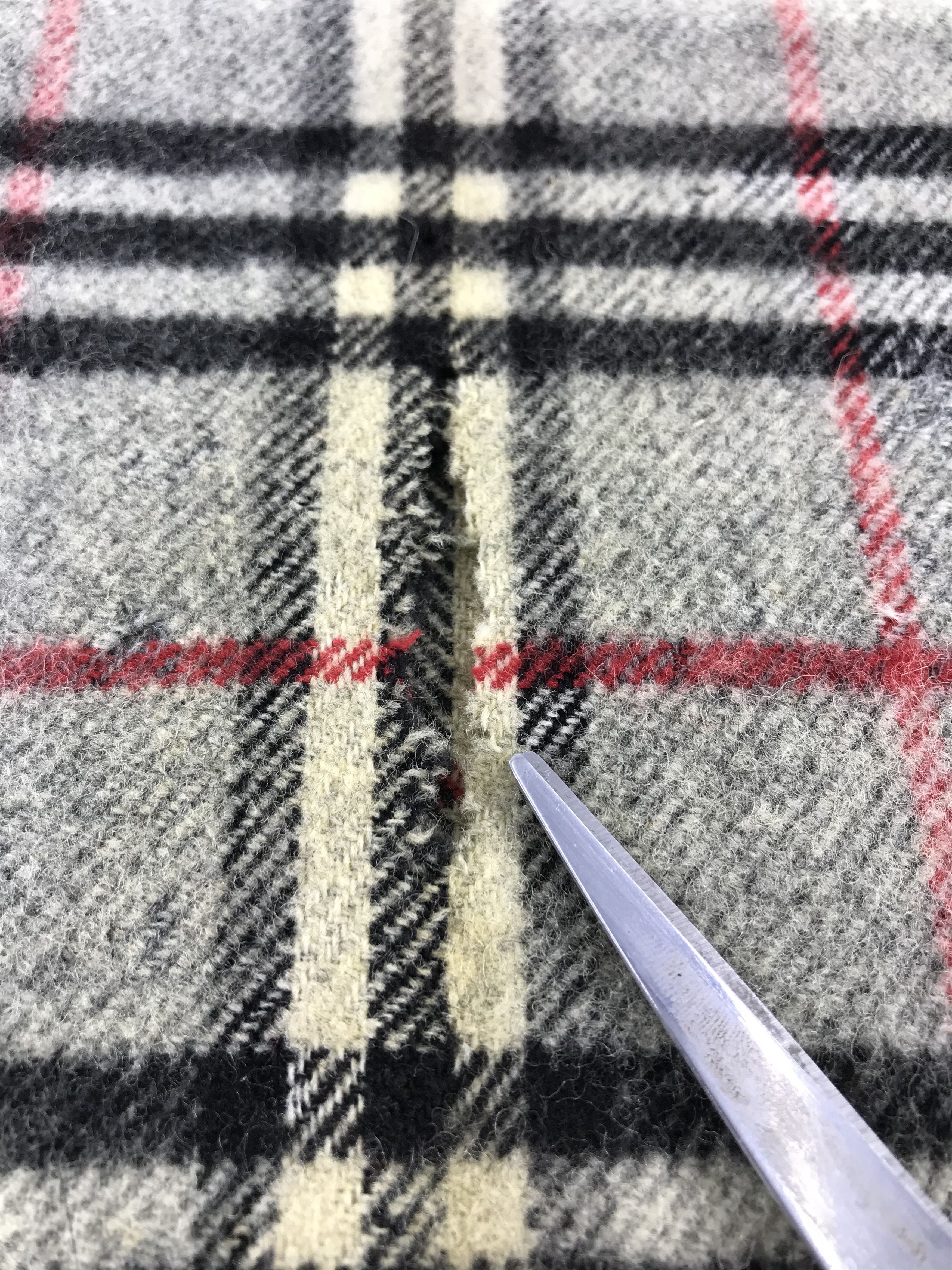 Burberry Burberrys Nova Check Grey Wool Scarf Muffler V451 Size ONE SIZE - 6 Thumbnail