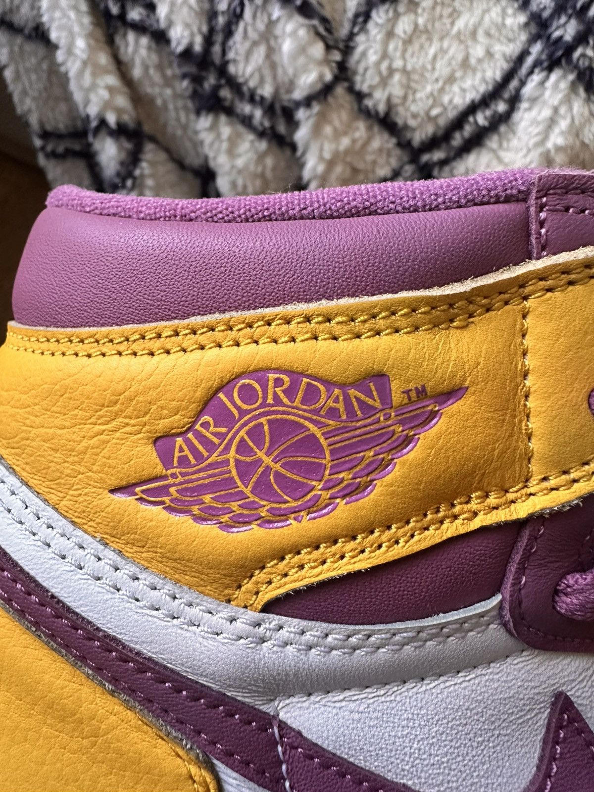 Jordan Brand Jordan 1 Retro High Brotherhood OG Size US 10.5 / EU 43-44 - 6 Thumbnail