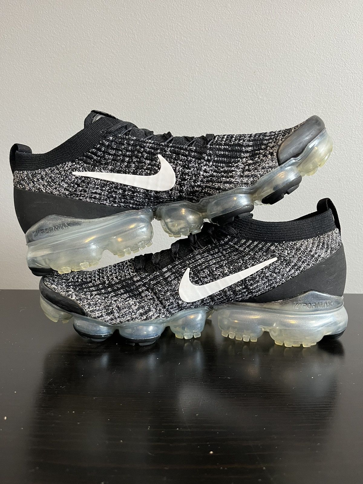 Nike Nike VaporMax Flyknit 3 Oreo Size US 9.5 / EU 42-43 - 2 Thumbnail