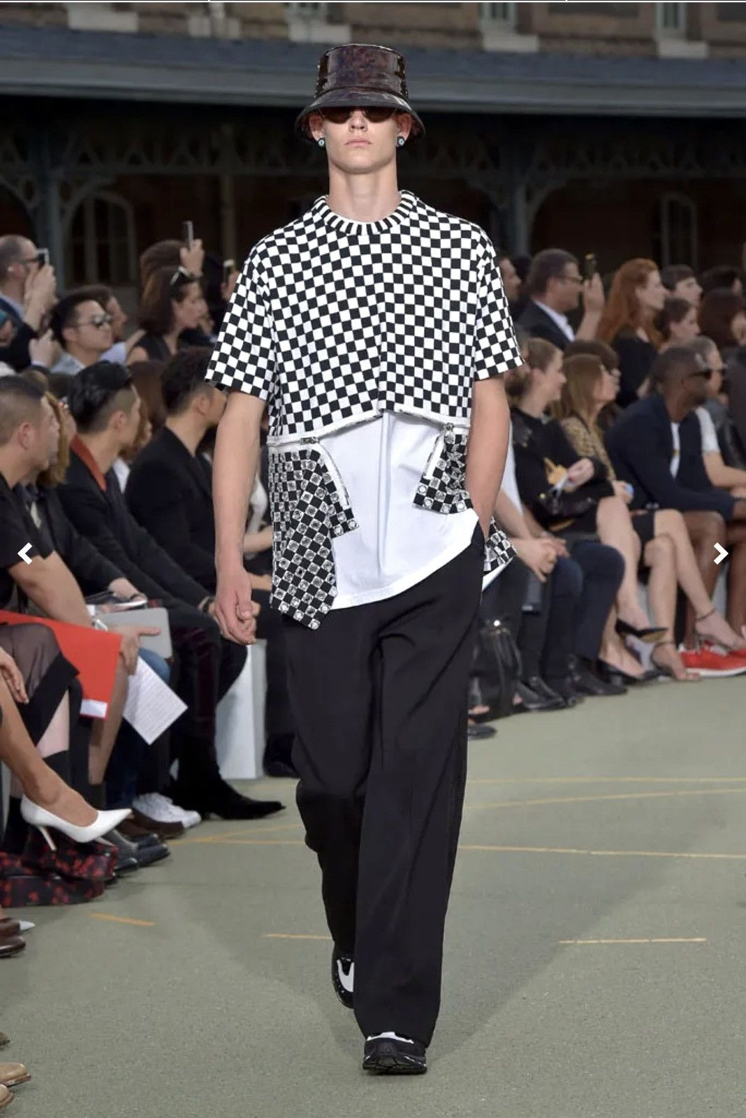 Givenchy givenchy riccardo tisci men crop top runway ss 2017 M Size US M / EU 48-50 / 2 - 10 Thumbnail