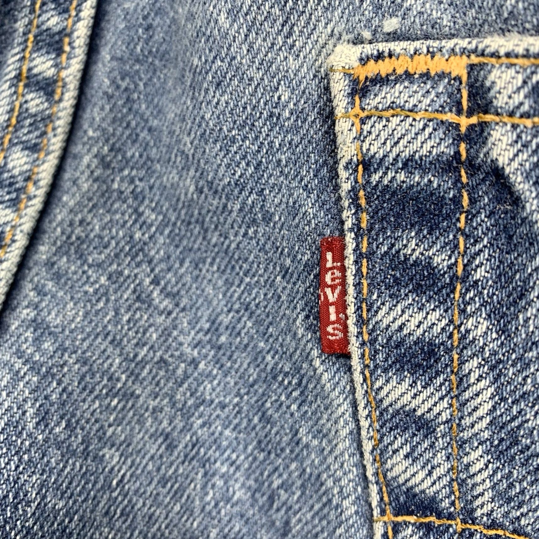 Levi's VINTAGE Levi's 505 Jeans Mens 42x30 Regular Fit Straight Leg Blue Denim Y2K Cowboy USA Made Size US 42 / EU 58 - 4 Thumbnail