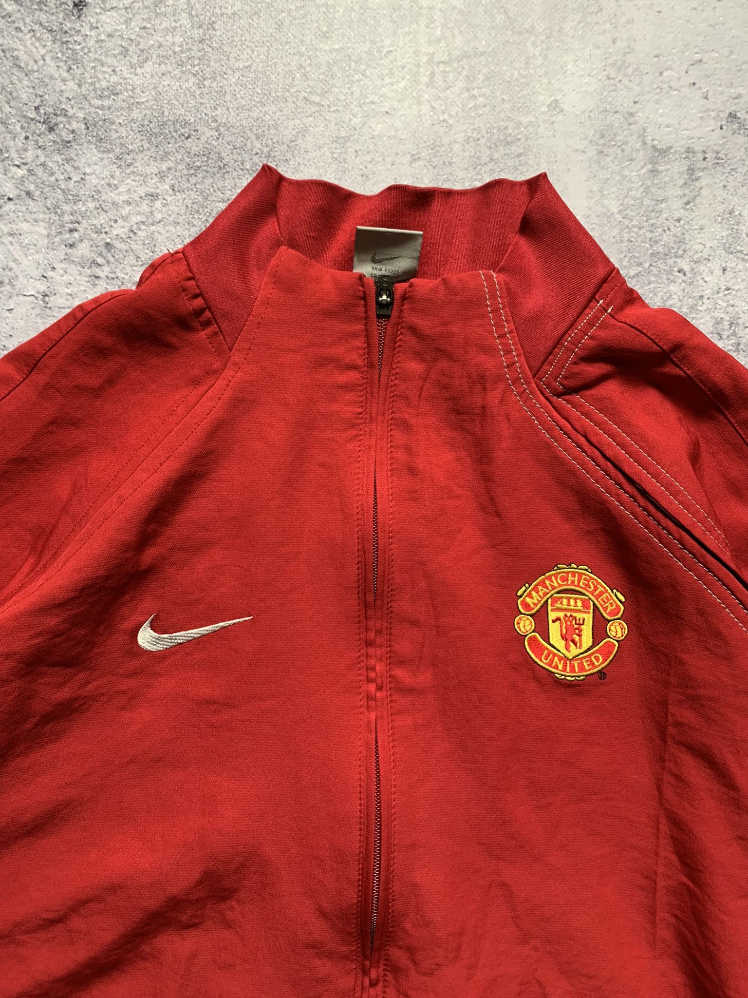 Nike Manchester United 2004-05 Nike Track Jacket Vintage Size US L / EU 52-54 / 3 - 5 Thumbnail