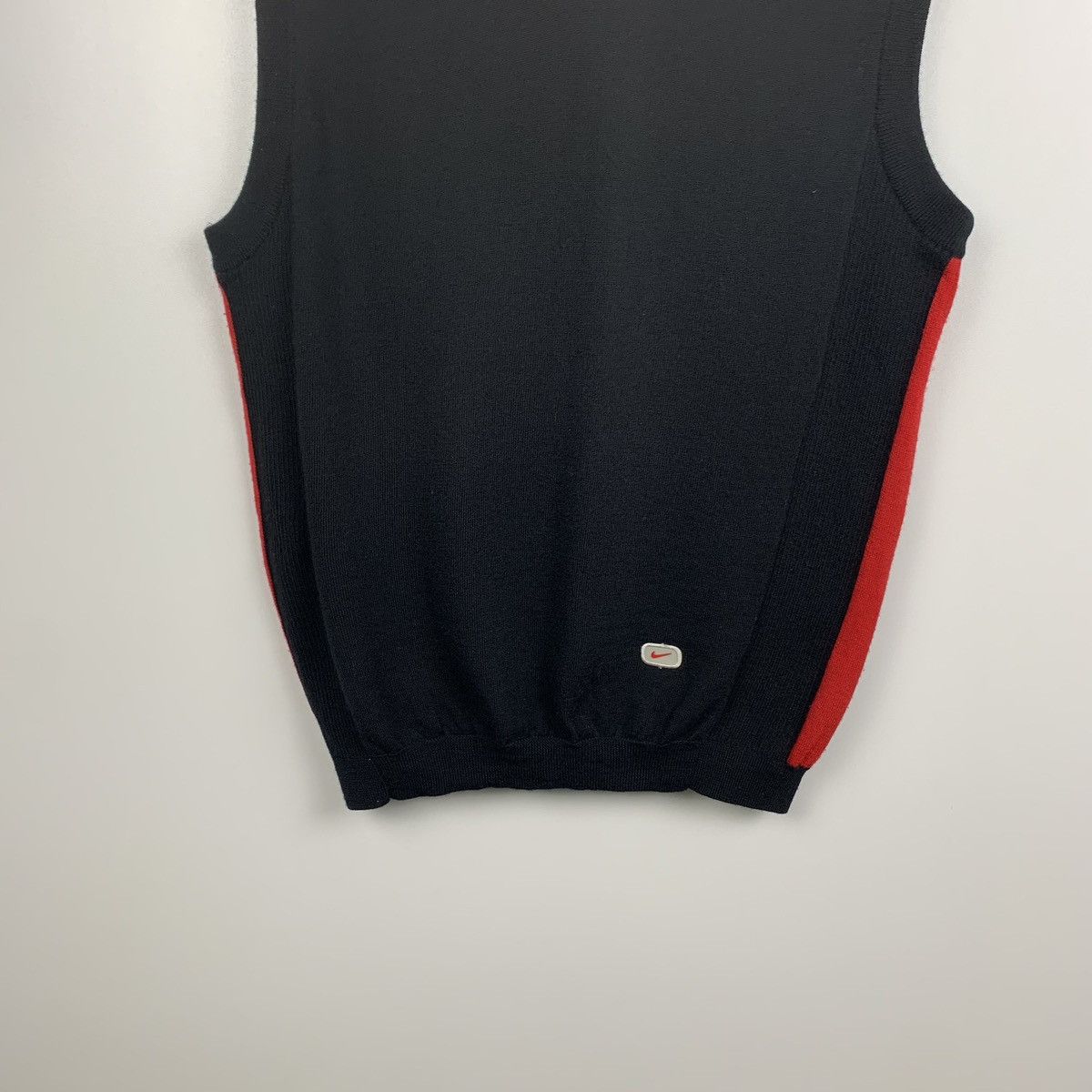 Nike Vintage Nike Golf Swoosh Gilet Vest Men's Size L Tank Top Size US L / EU 52-54 / 3 - 3 Thumbnail