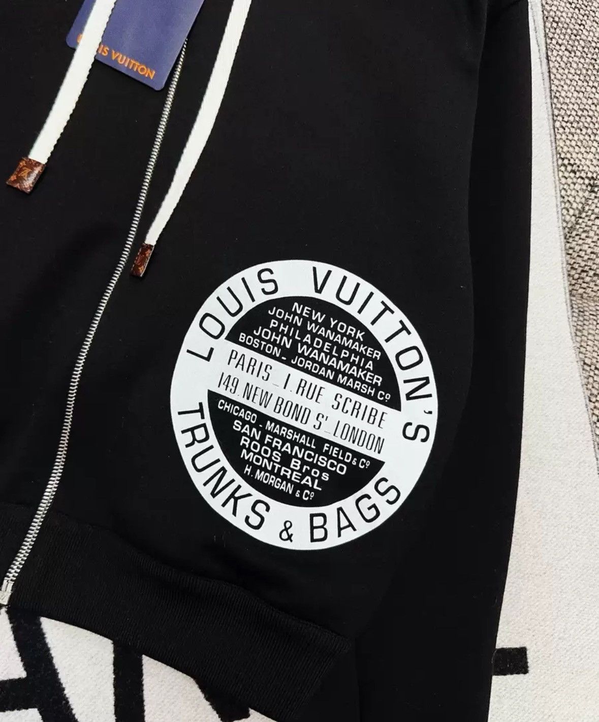 Louis Vuitton Louis Vuitton black hooded sweatshirt jacket Size US S / EU 44-46 / 1 - 4 Thumbnail
