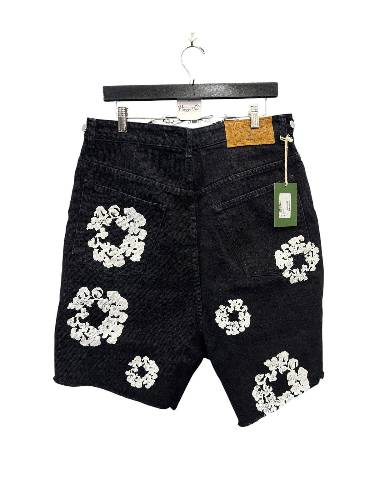 DENIM TEARS Denim Tears Black Floral Jean Shorts Size US 34 / EU 50 - 3 Thumbnail