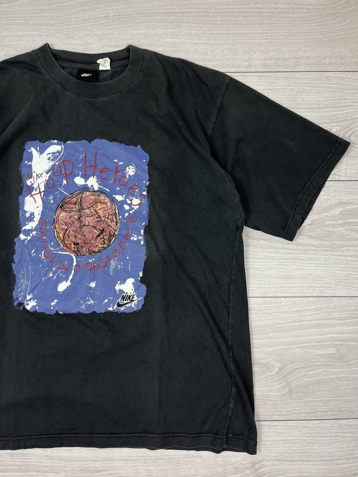 Nike Rare Nike 90s Vintage Hoop Heroes Basketball T Shirt Size US L / EU 52-54 / 3 - 2 Thumbnail