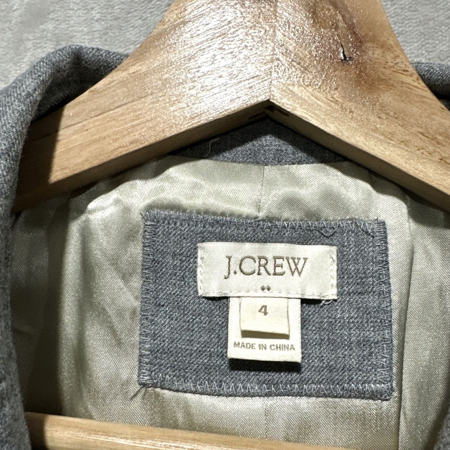 J.Crew J. Crew Blazer Women's Size 4 Notched Lapel Gold Button Pockets Gray Wool Blend Business Casual Blazer Womens 4 Size S / US 4 / IT 40 - 3 Thumbnail