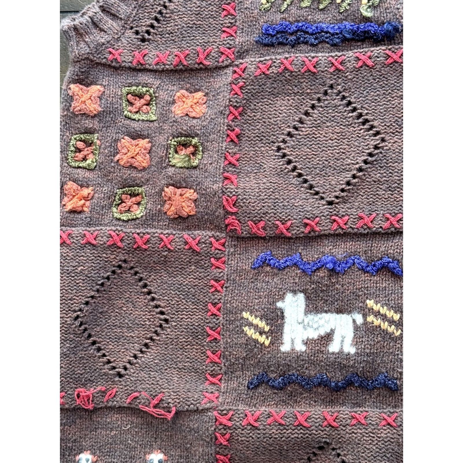 Vintage VINTAGE White Stag Sweater Vest Womens 22W/24W Brown Knit Embroidered Animals Geometric Button Front V-Neck Sleeveless Ramie Cotton Knit Womens Size 3XL / US 20-22 - 6 Thumbnail