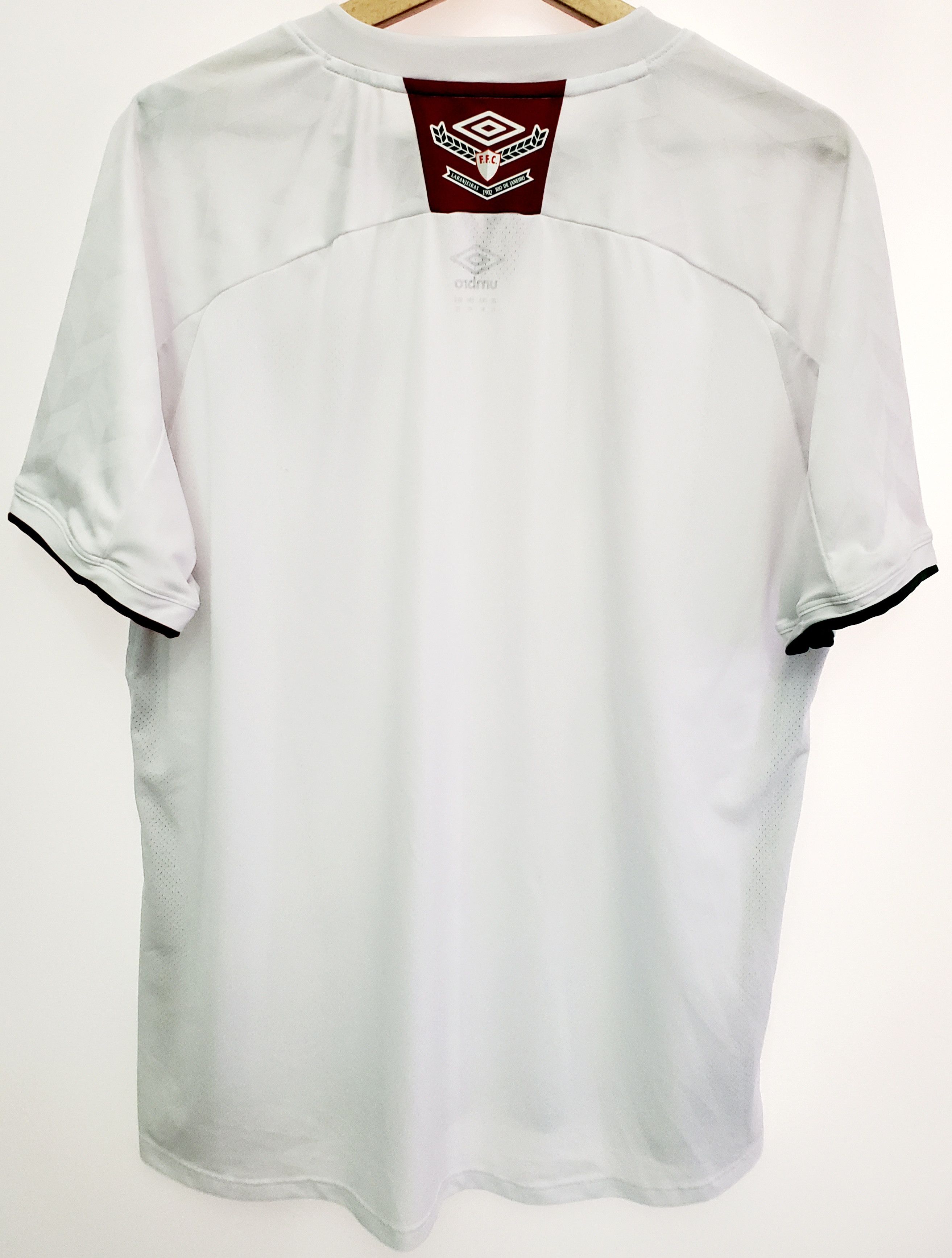 Umbro × Vintage FLUMINENSE 2020 2021 Away soccer Jersey perfect condition Xl Size US XL / EU 56 / 4 - 5 Thumbnail