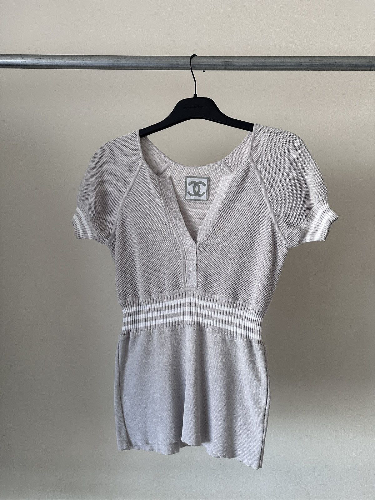 Chanel SS2004 Chanel Blouse Size XS / US 0-2 / IT 36-38 - 1 Thumbnail
